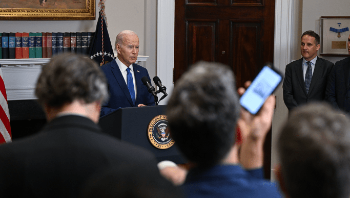 The White House urges Google, Microsoft and other leading American AI companies to promise "harmless development"